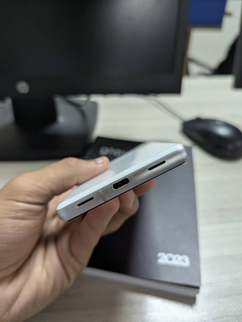 Google Pixel 7a 1