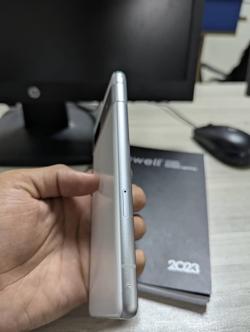 Google Pixel 7a 4