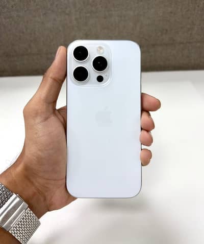 Apple iPhone 16 Pro
