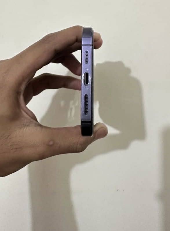 Apple iPhone 14 Pro Max 6