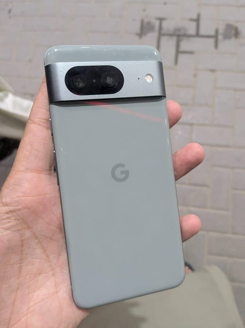 Google Pixel 8 1