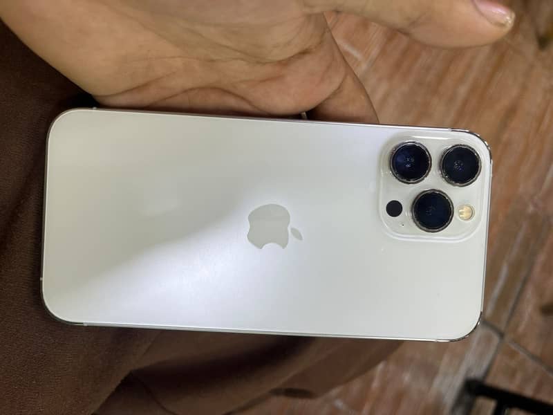 Apple iPhone 13 Pro Max 0