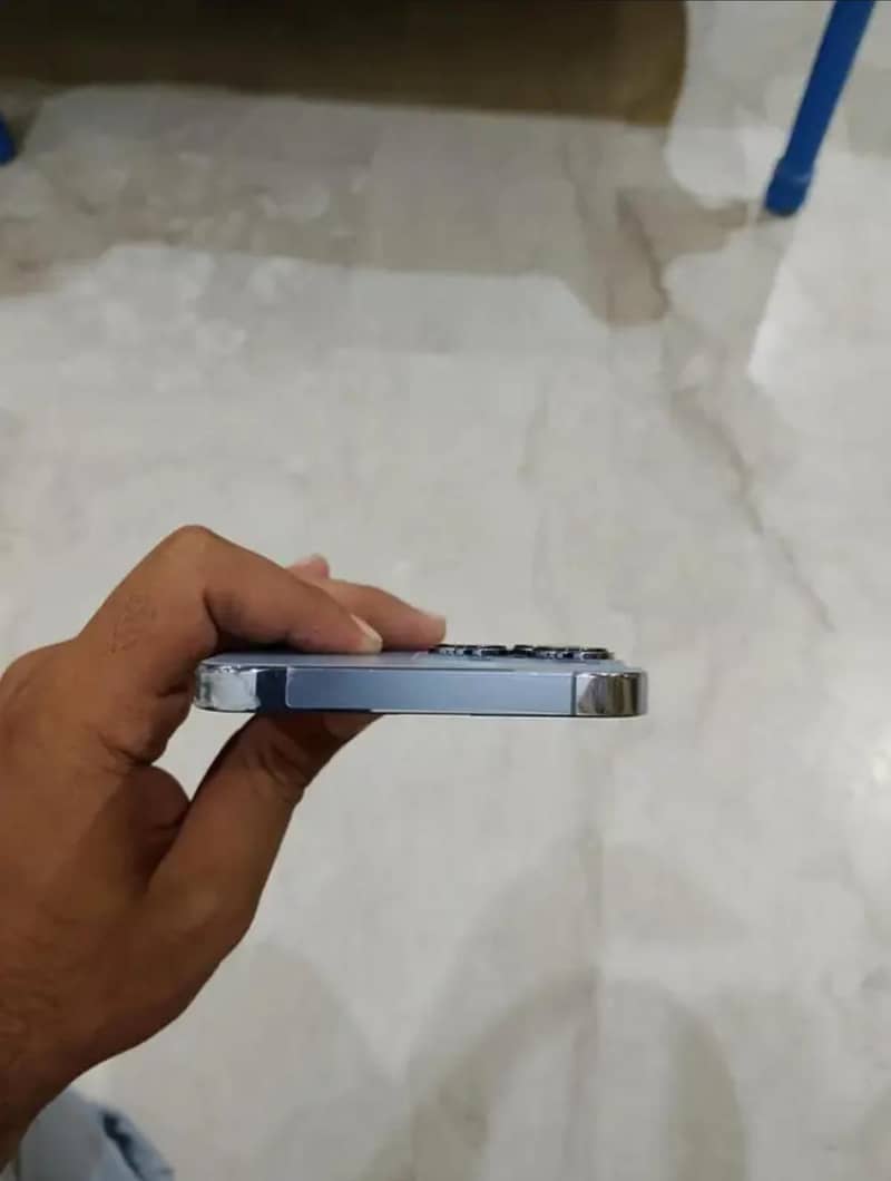 Apple iPhone 13 Pro Max 4