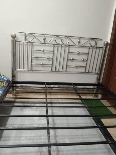 Steel bed