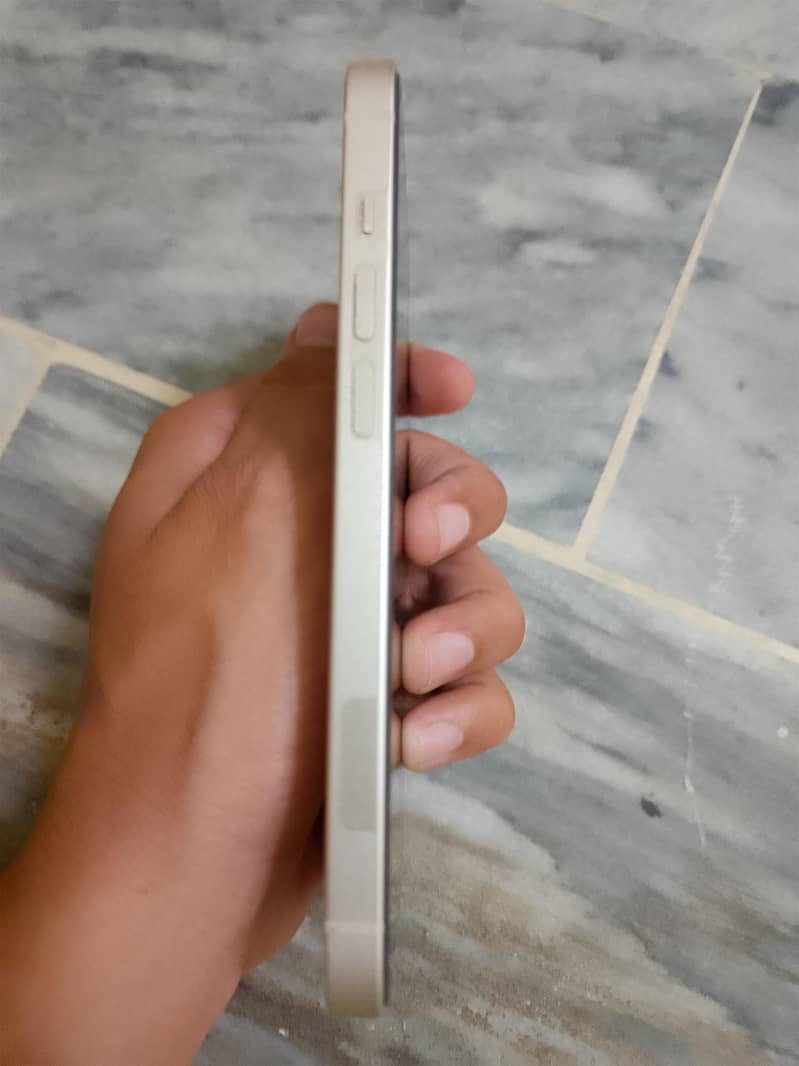 Apple iPhone 14 2