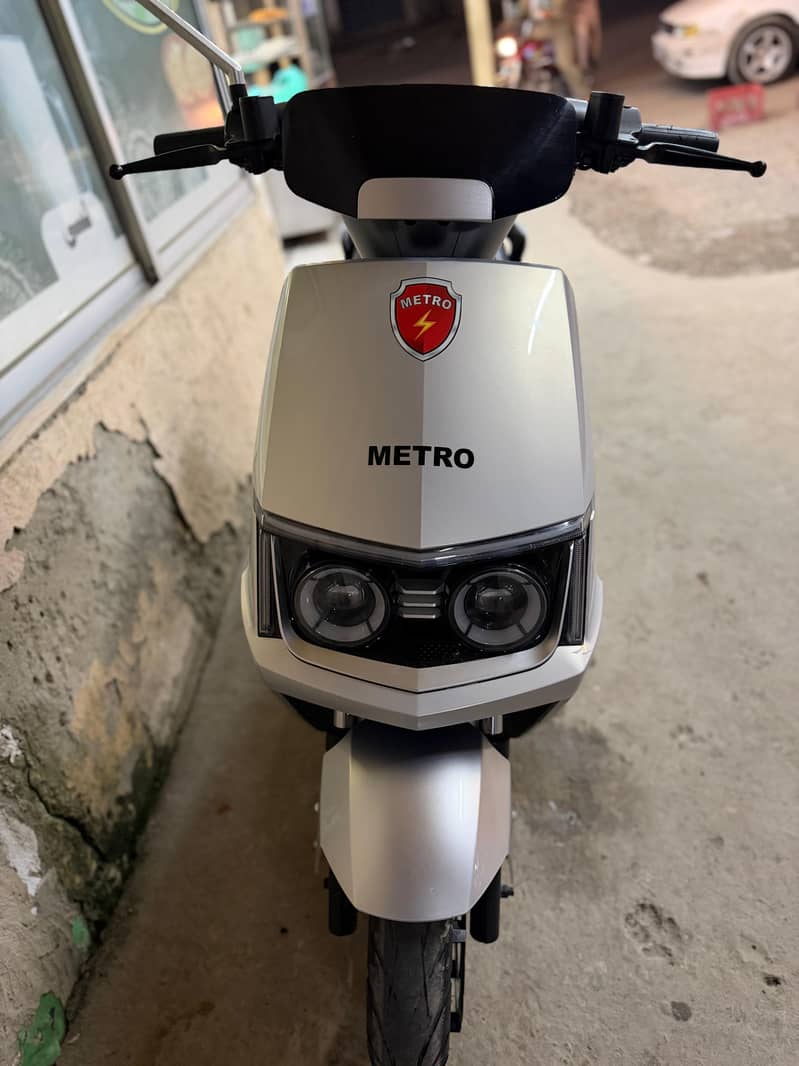EM Power 4