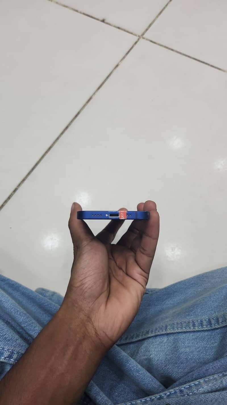 Apple iPhone 12 mini 4
