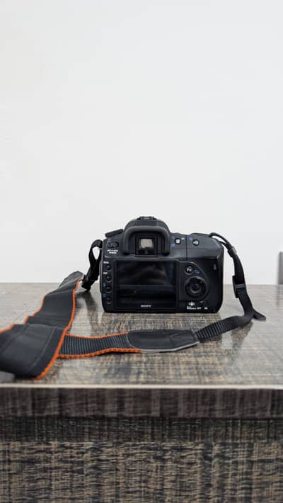 Sony Alpha-200