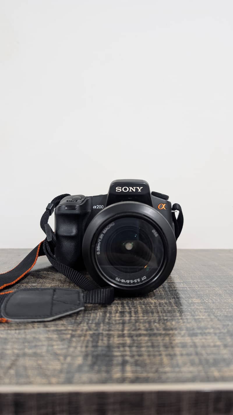 Sony Alpha-200 3