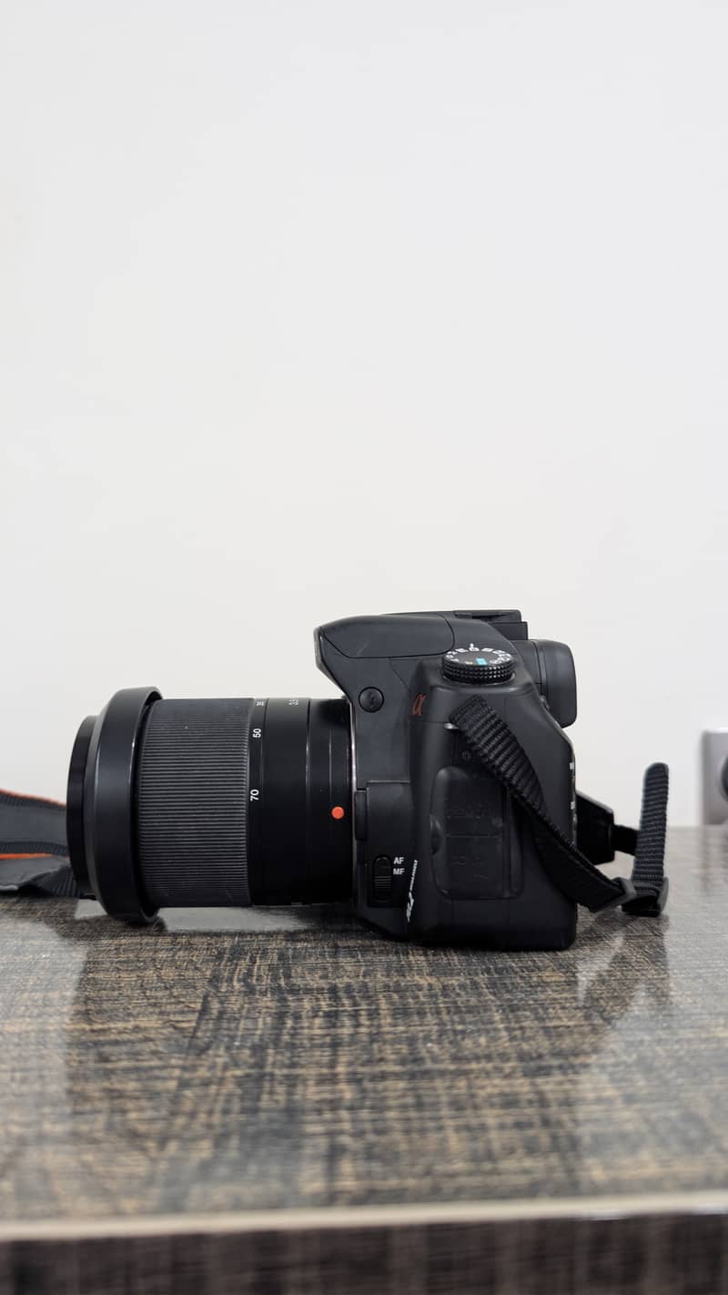 Sony Alpha-200 4