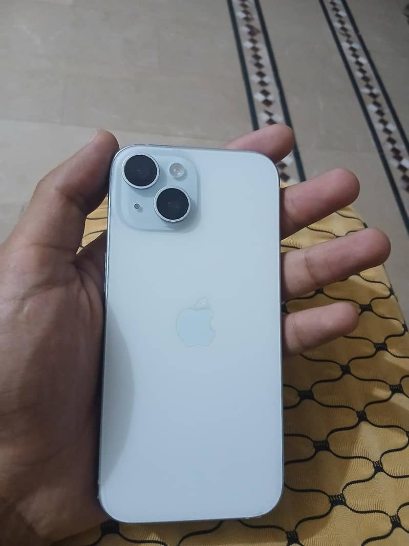 Apple iPhone 15 2