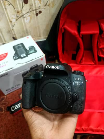 Canon EOS 77D Complete Box 10/10 With Orignal Accessories