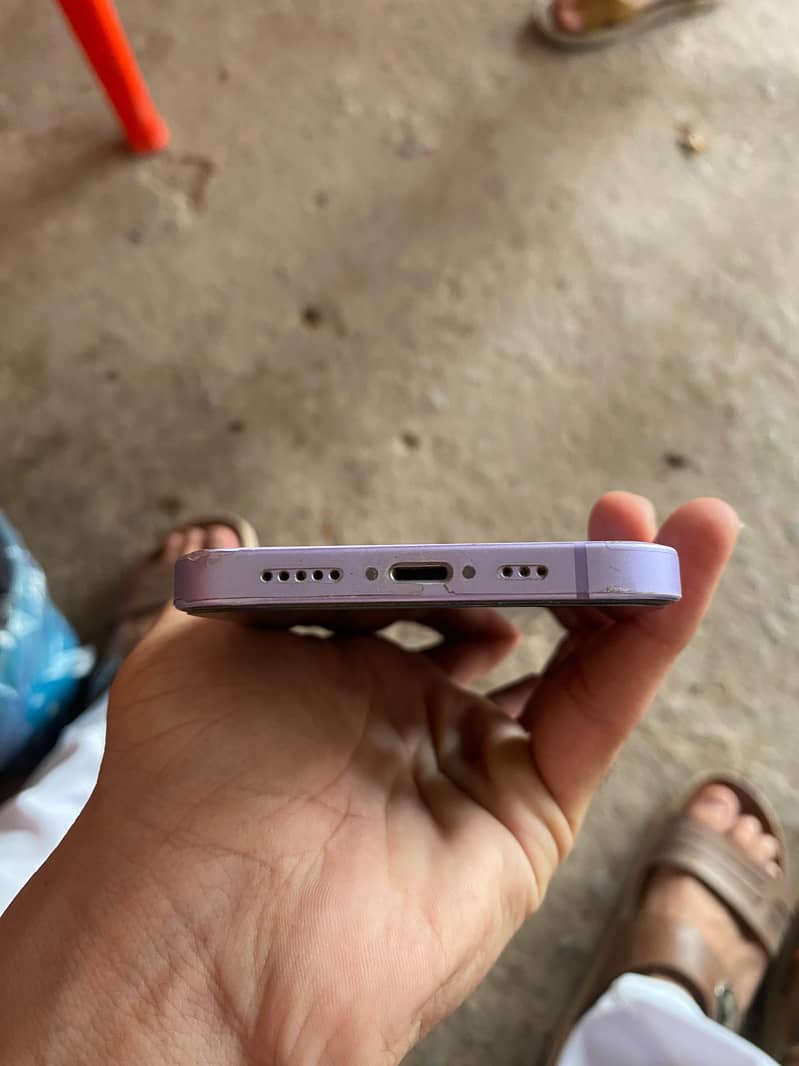 Apple iPhone 12 1