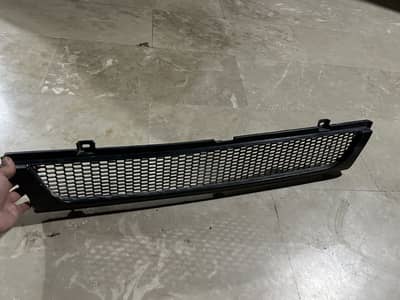 Suzuki Mehran Front Mesh Grill – Excellent Condition