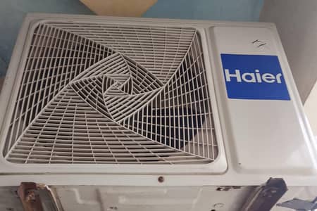 1 ton DC inverter bilkul ok. condtion jenien hy