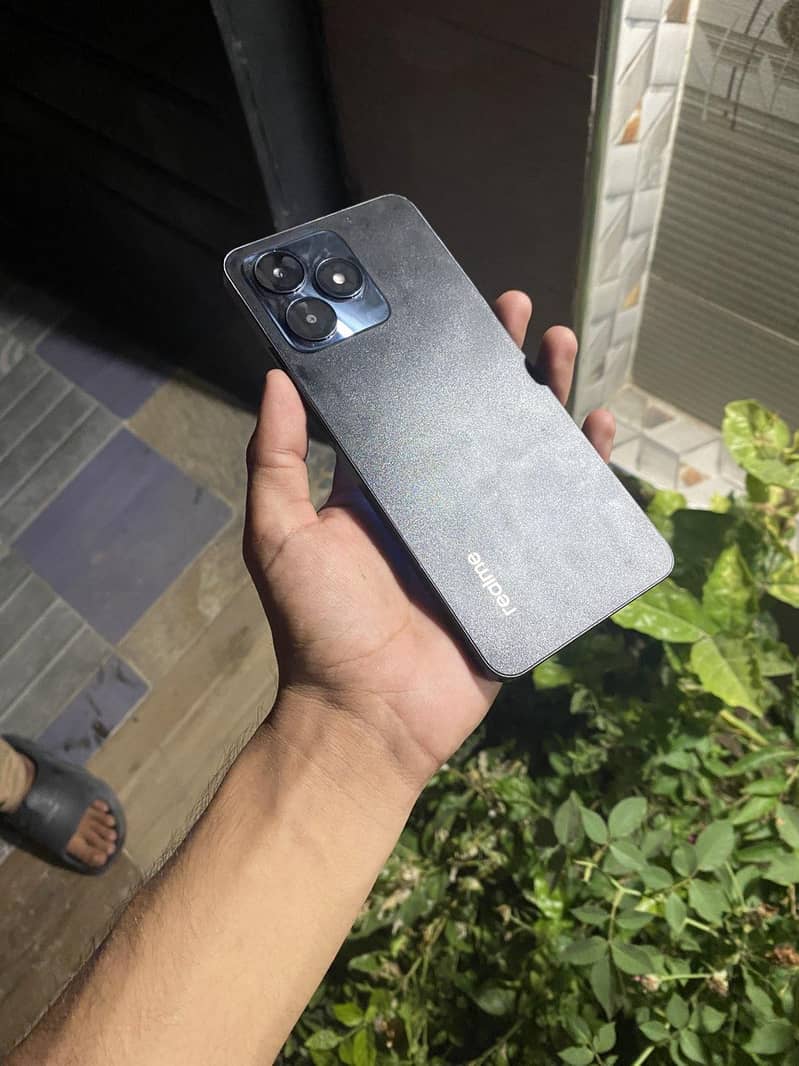 Realme C53 0
