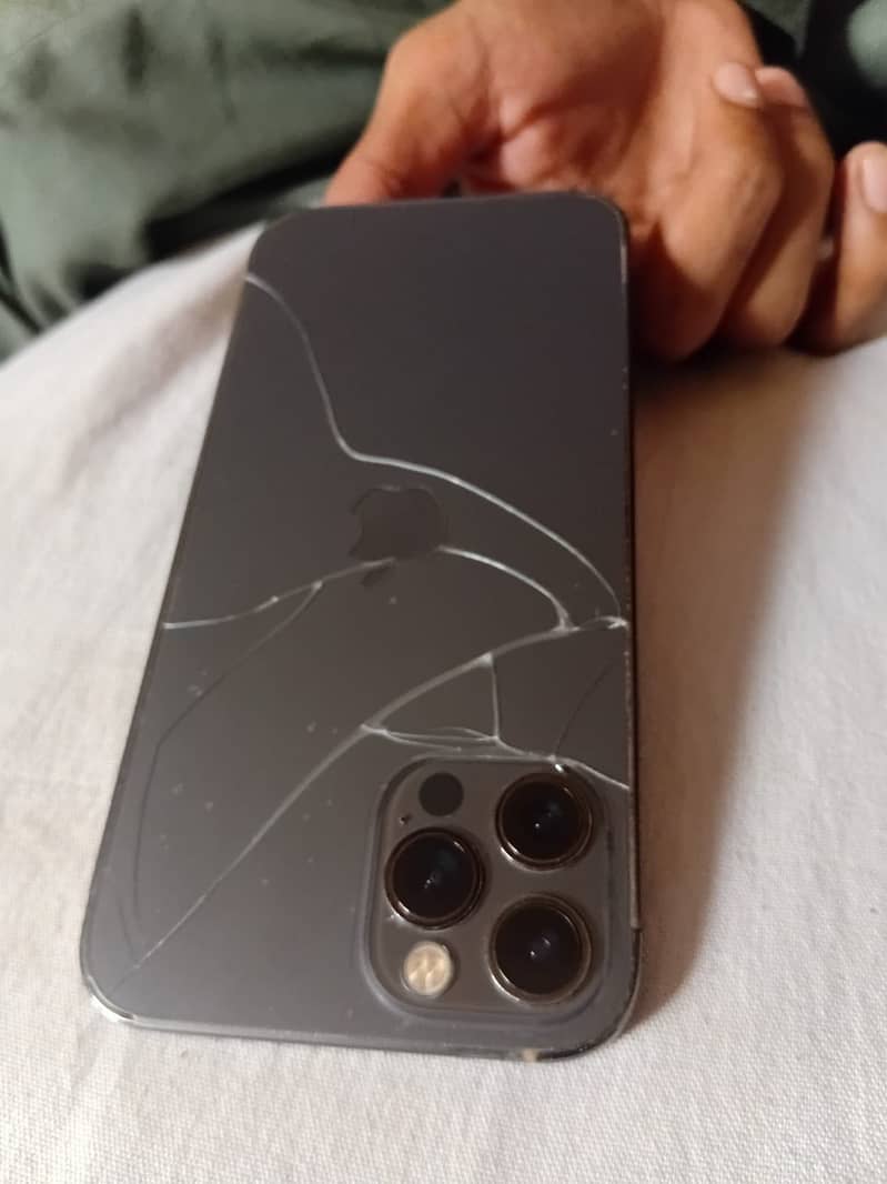 Apple iPhone 12 Pro 2
