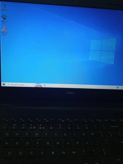 Dell i3 4005U