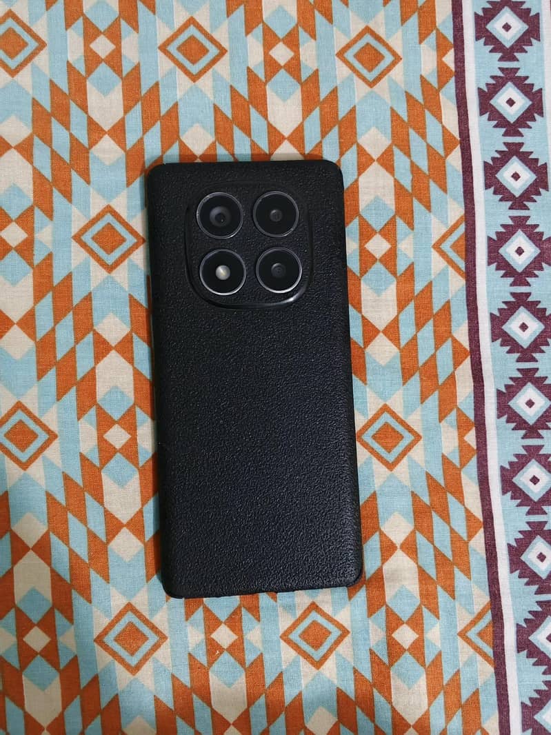 Xiaomi Redmi Note 14 Pro 1