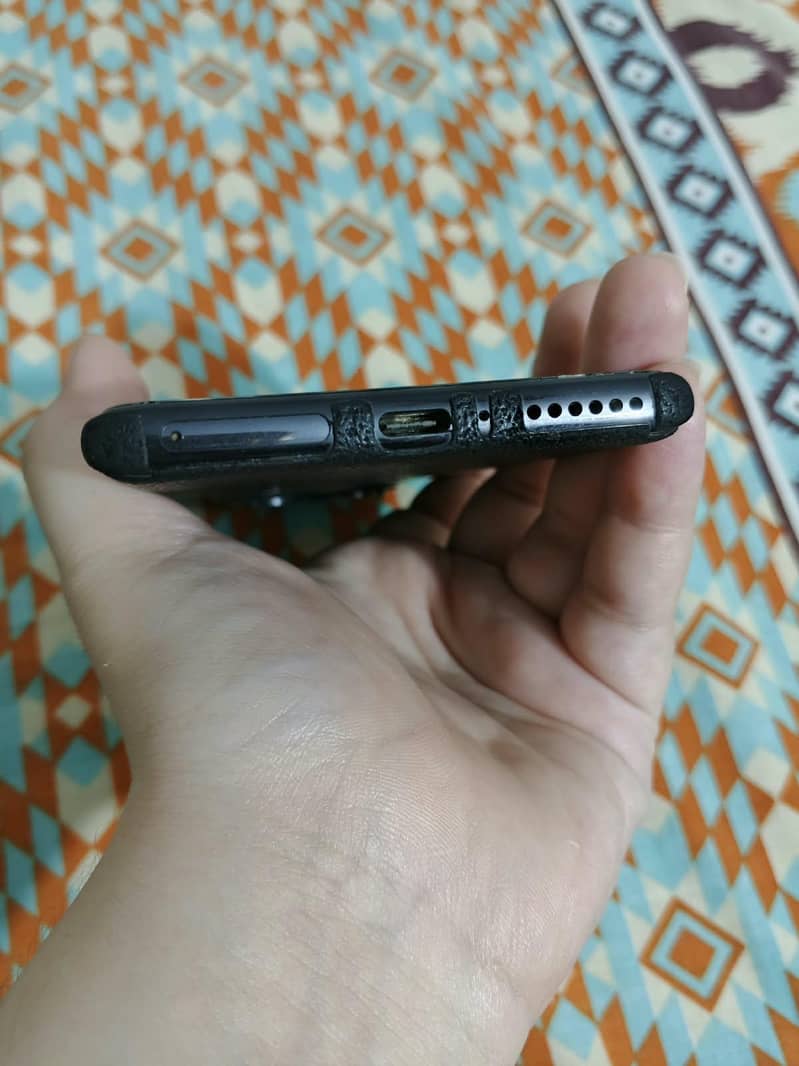 Xiaomi Redmi Note 14 Pro 3