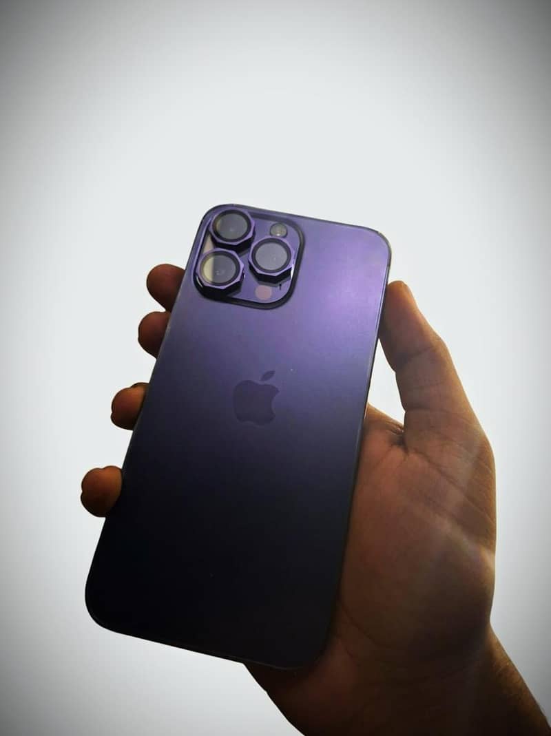 Apple iPhone 14 Pro Max 0