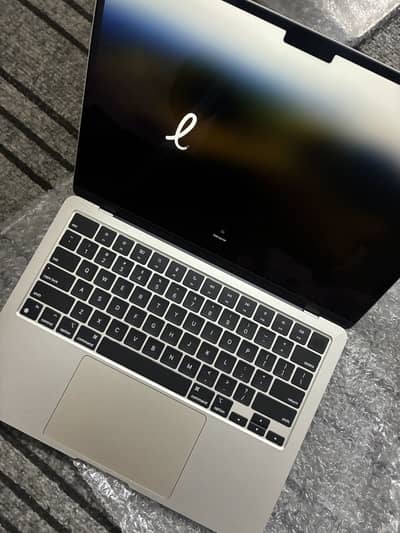 MacBook M2 Air 16/1TB NonActive