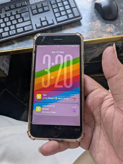 Apple iPhone SE