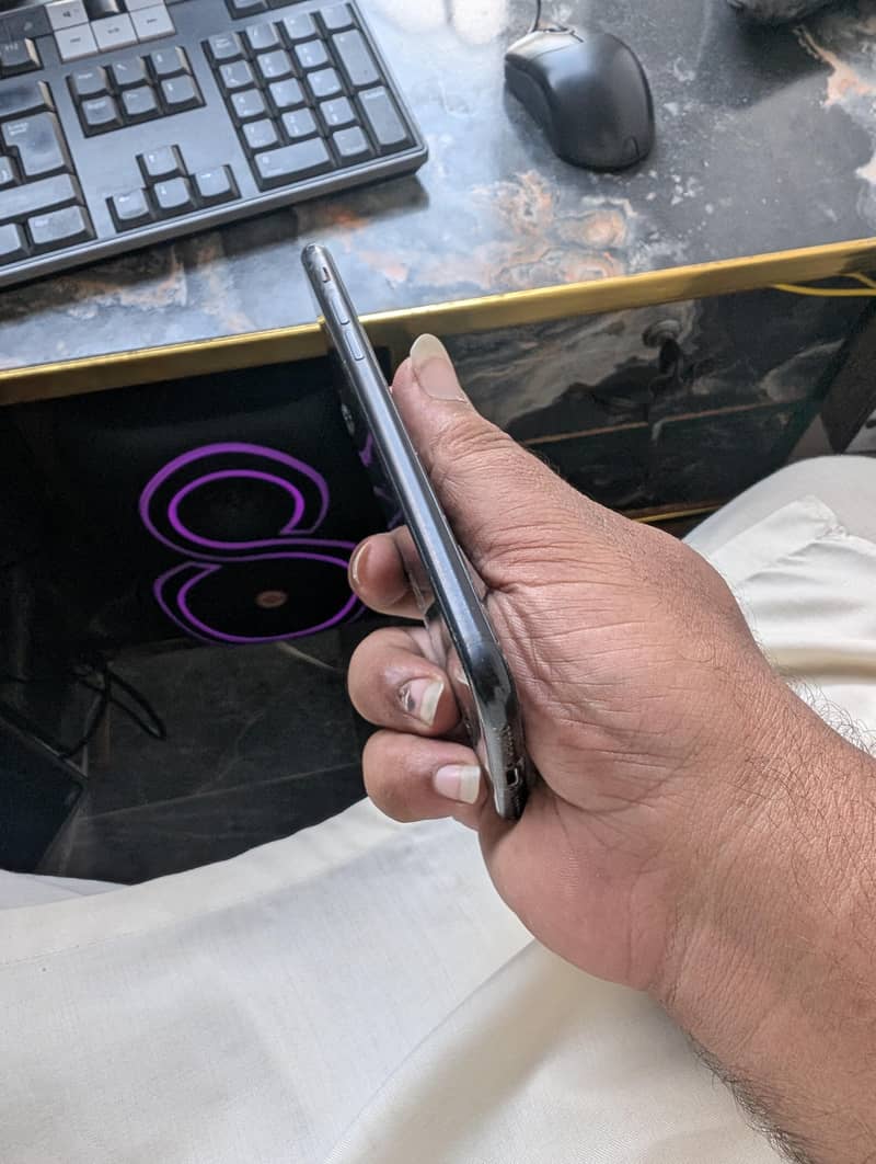 Apple iPhone SE 7