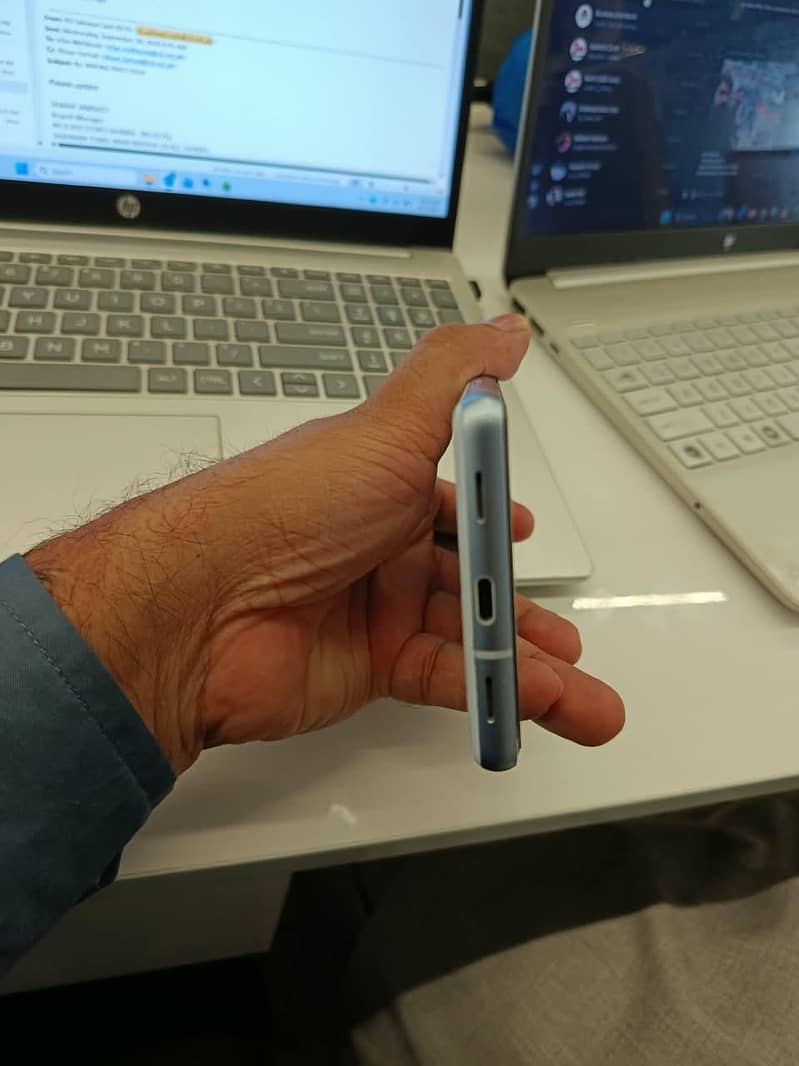 Google Pixel 7a 4