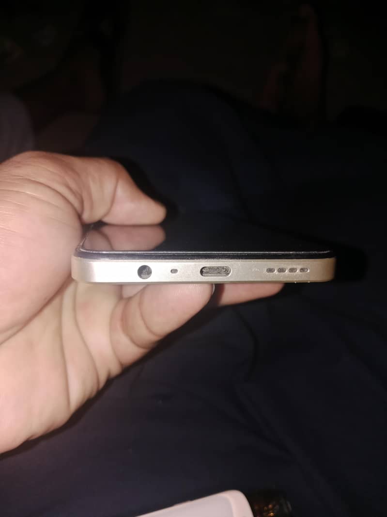 Realme Note 70 4