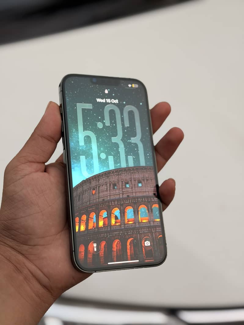 Apple iPhone 13 Pro Max 2