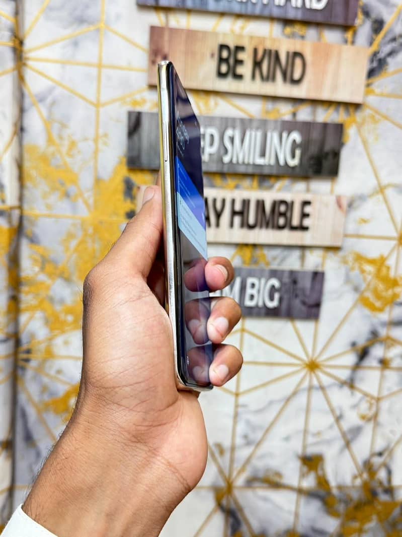 One Plus 8 5