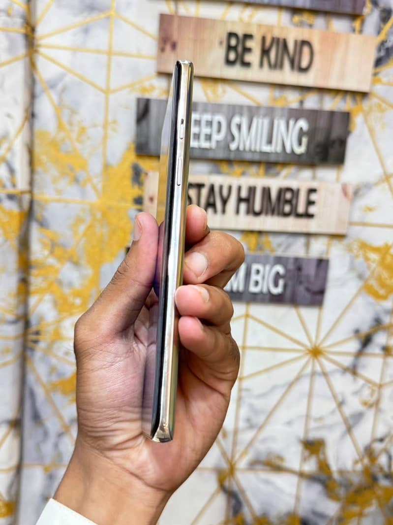 One Plus 8 6