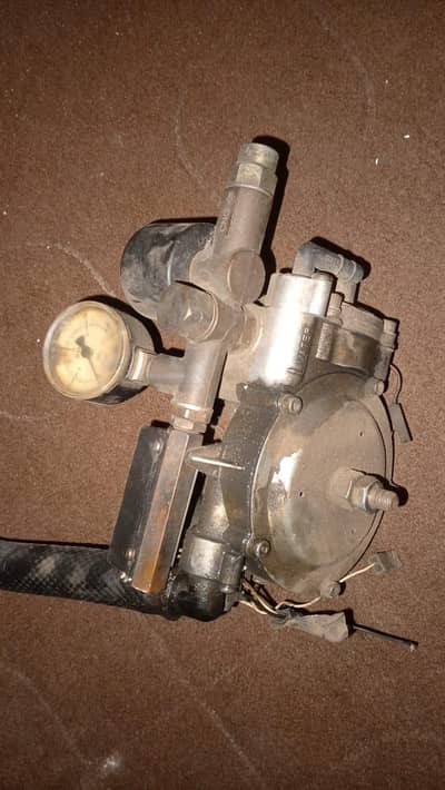 CNG Kit with pipe and dial gauge available suitable for compatible car