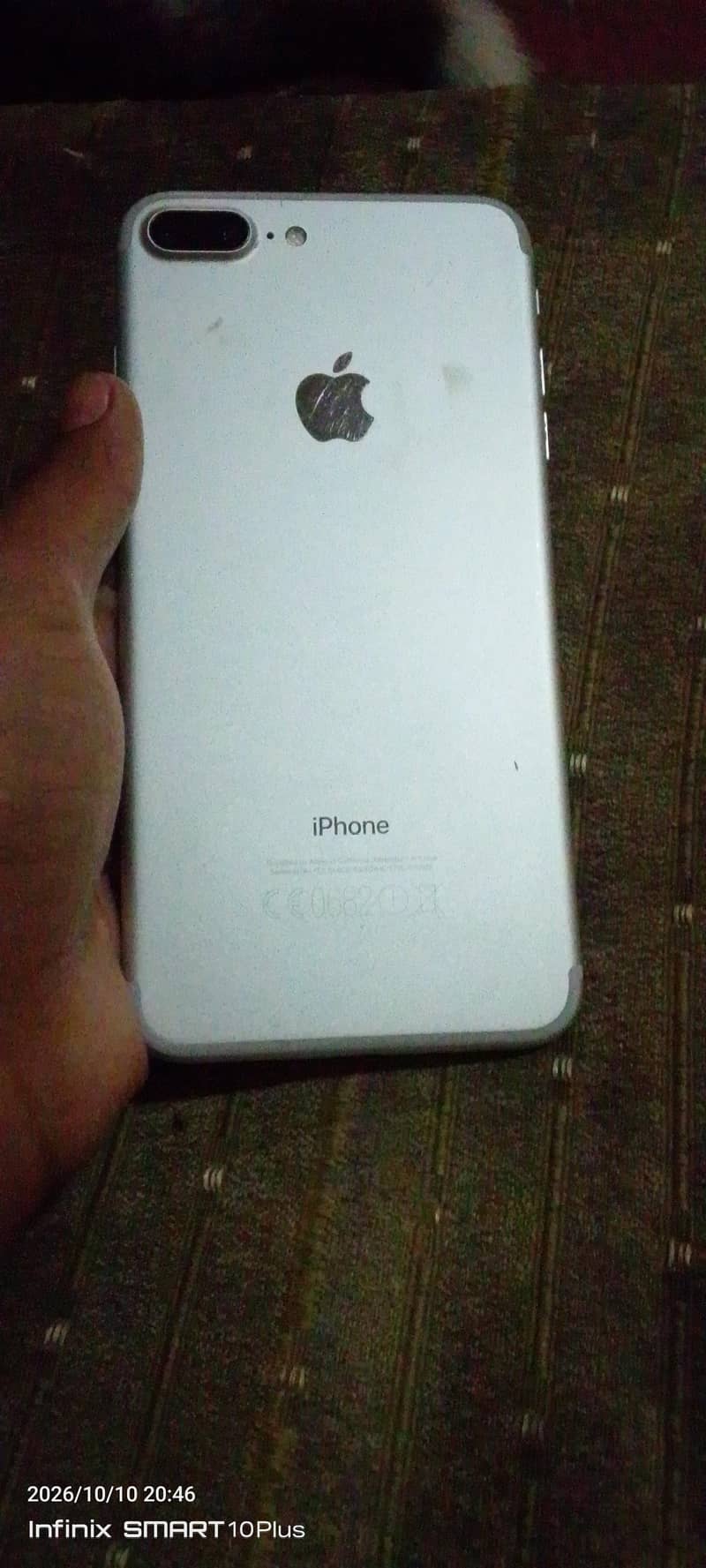 Apple iPhone 7 Plus 1