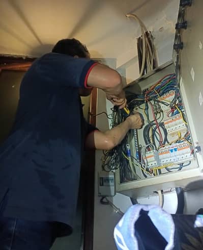 im electrician  acha expreince hai