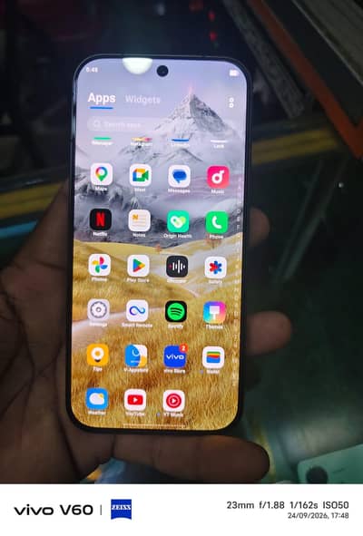 Vivo V70 5g 12/512 10/10 condition
