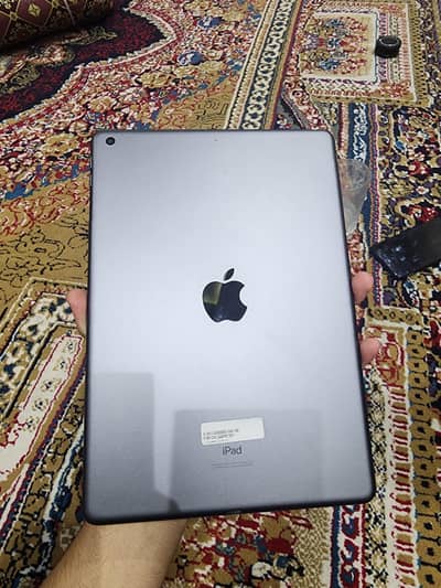 In excellent condition and 32 Gb