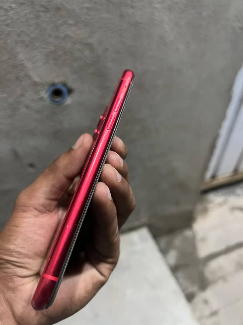 Apple iPhone 11 0