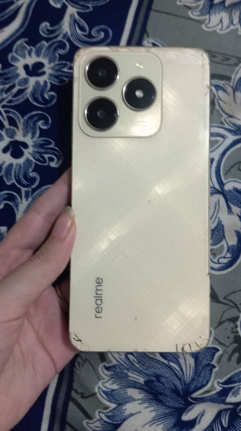 Realme C61 4