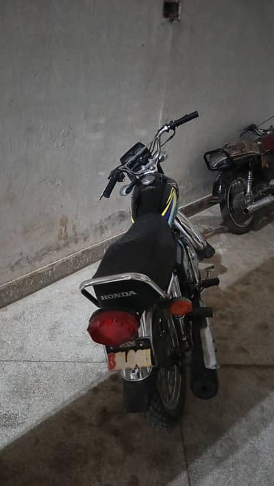 Nawabshah Number hai 2021 Model hai Tanki original hai uper strikr hai