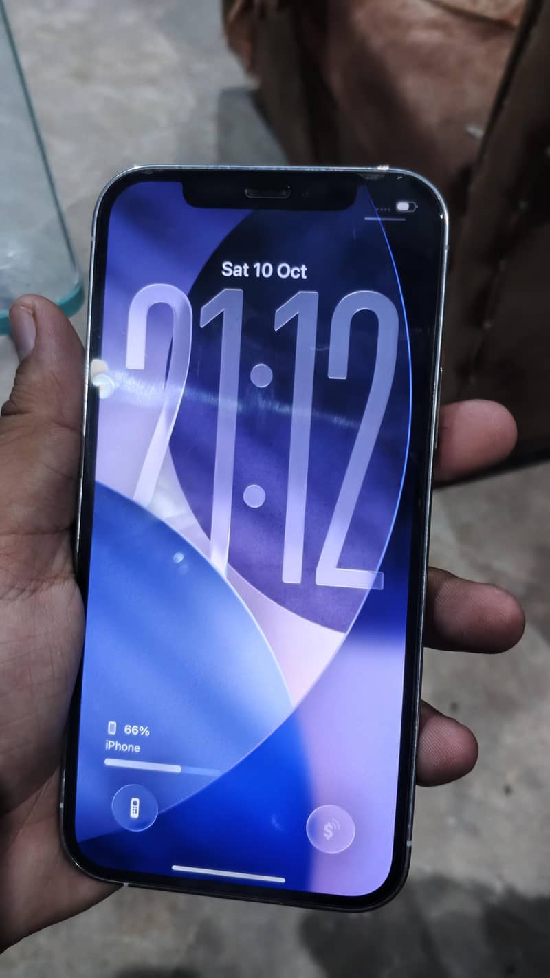 iphone 12 pro (white) 1