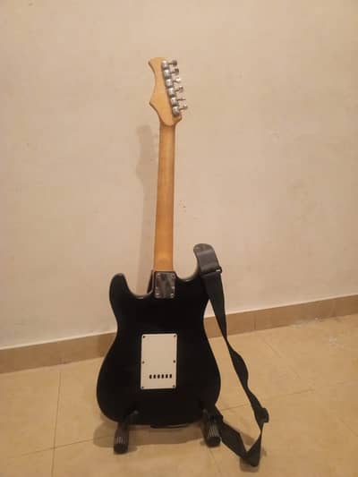 ELECTRIC GUITAR IN PERFECT CONDITION