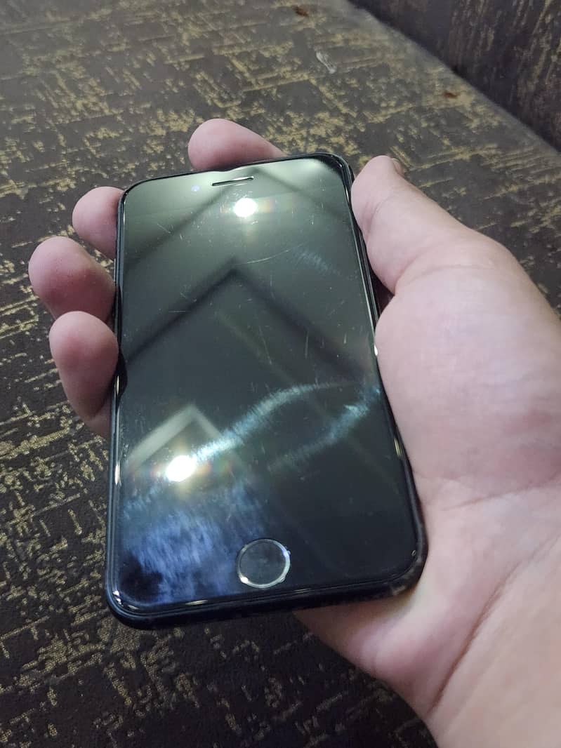 Apple iPhone SE 3rd 10