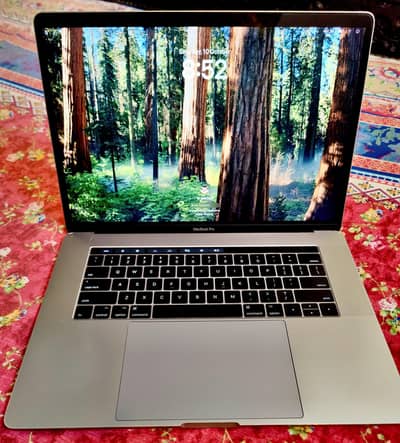 MacBook Pro 16GB Ram + 1TB SSD + 4GB Graphic C + 87W Original Charger