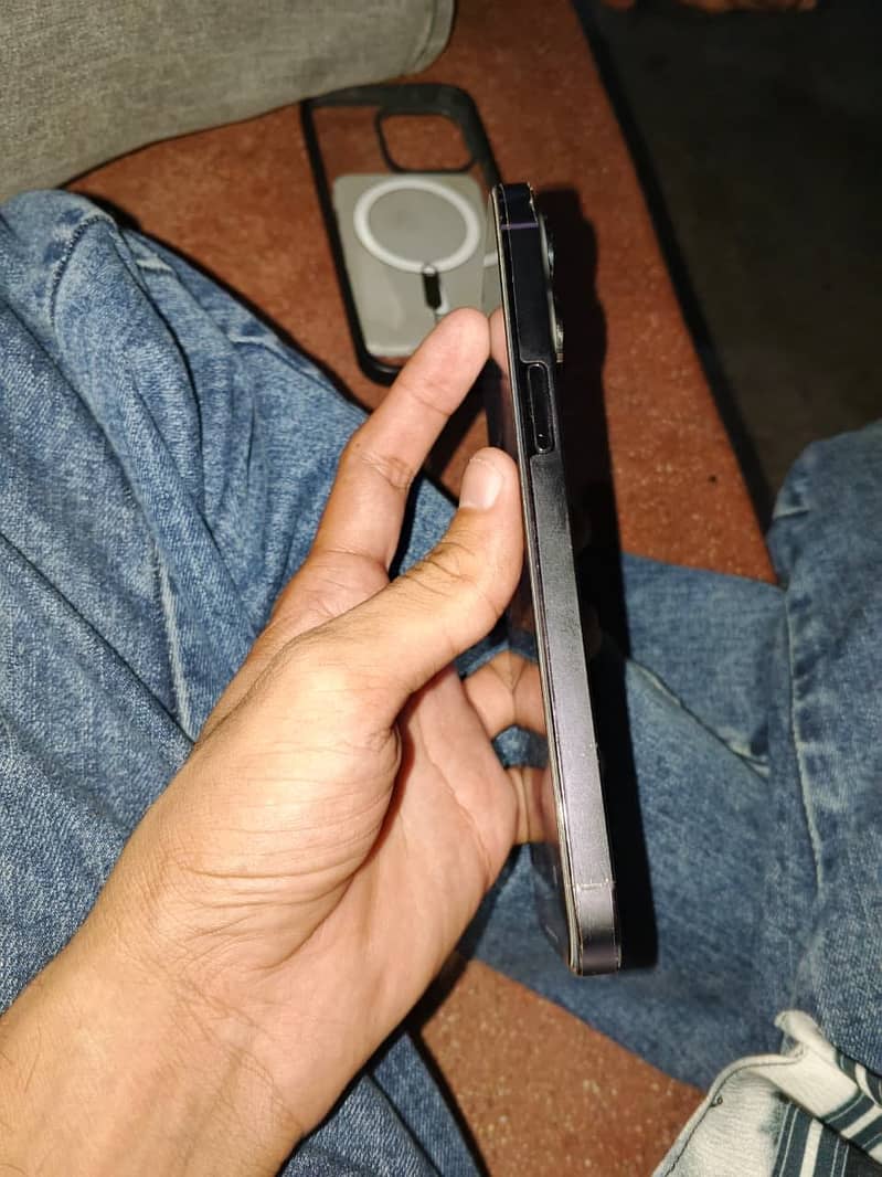 Apple iPhone 14 Pro Max 2
