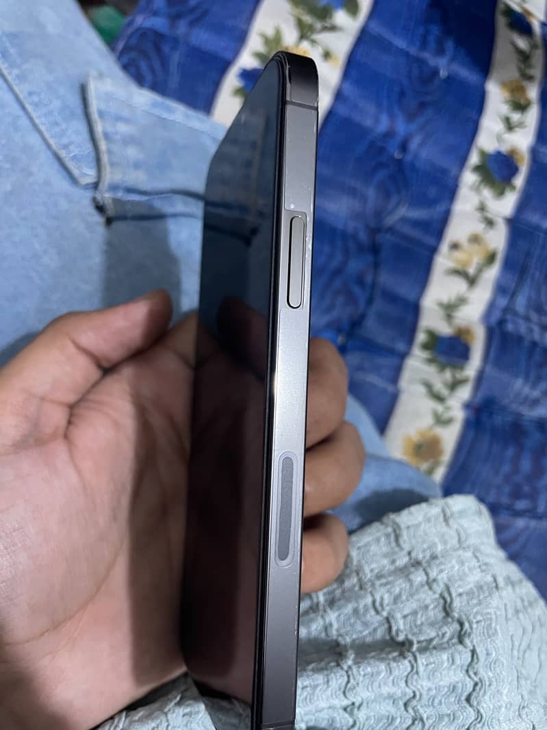 Apple iPhone 12 Pro 3