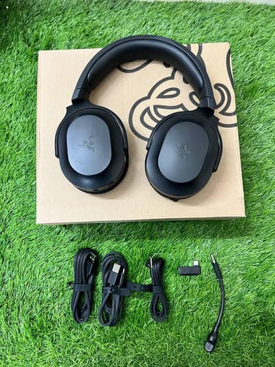 Razer Barcuda X 2022 Wireless Gaming Headphones