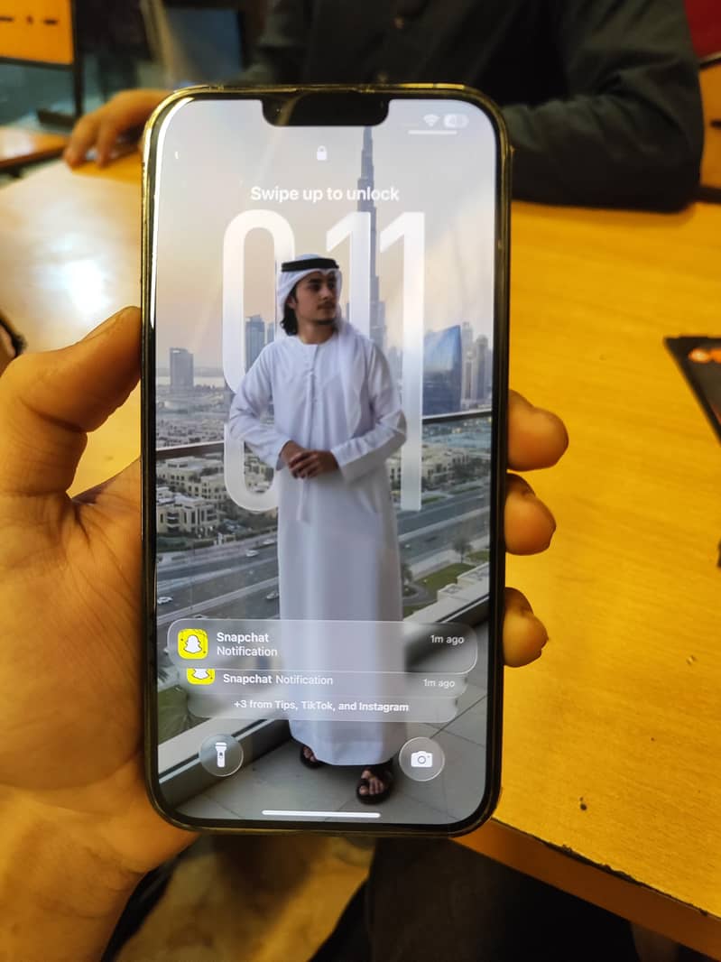 Apple iPhone 13 Pro Max 0
