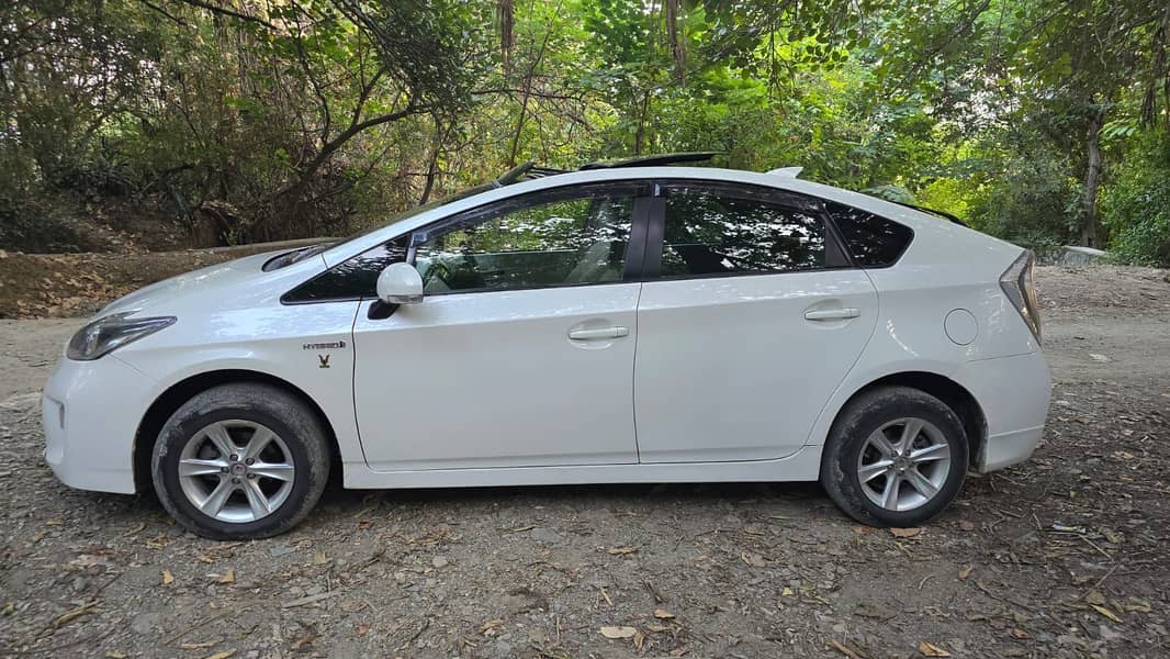 Toyota Prius 2014 13